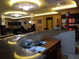 Restaurant & Lobby Bar